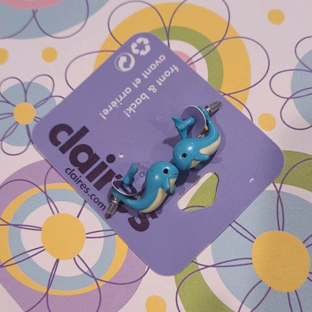 claire's whale earrings ☆